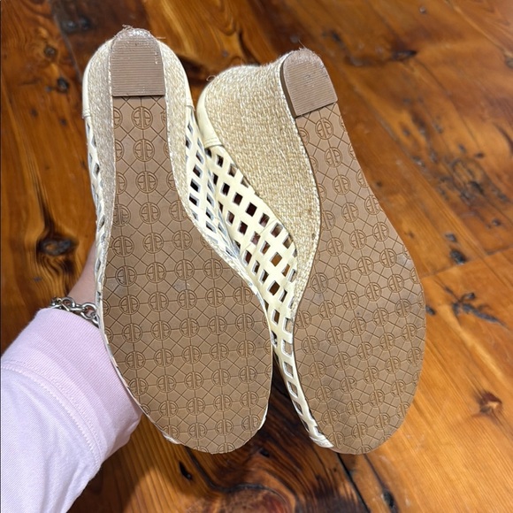 Lilly Pulitzer Cream basketweave leather espadrilles wedge heels size 6.5 - Picture 8 of 10